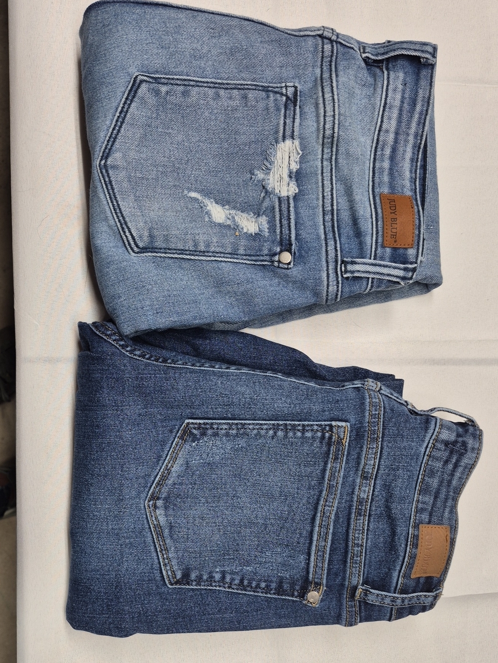 Women's Judy Blue Jeans 9/29. 2 Pair